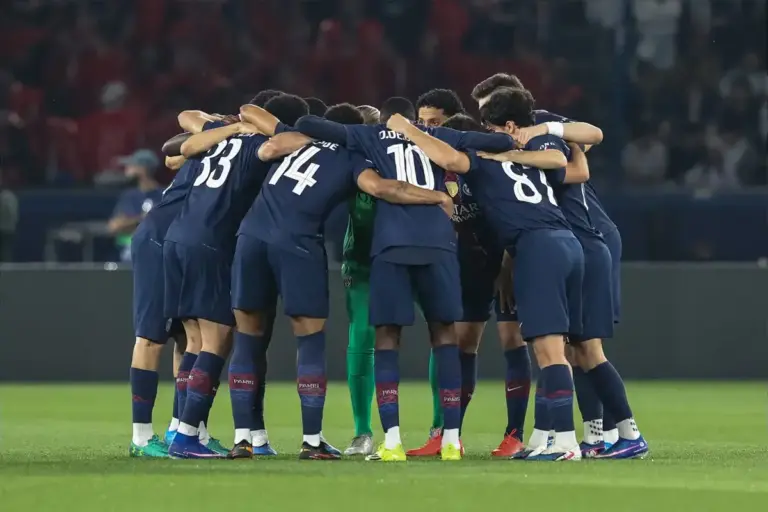 PSG pay tribute to Diogo Jota & Hillsborough victims in Liverpool
